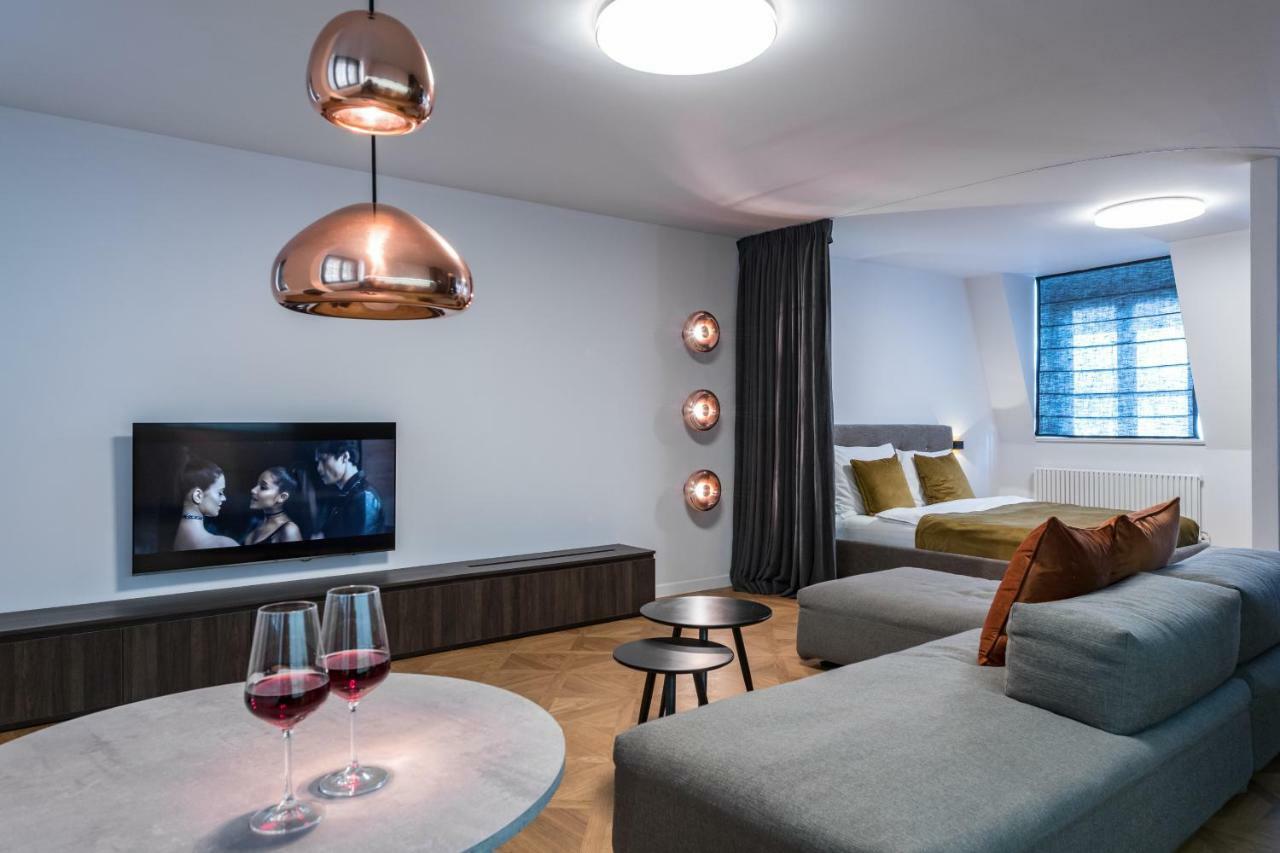 Exclusive Old Town Near Charles Bridge Apartment
