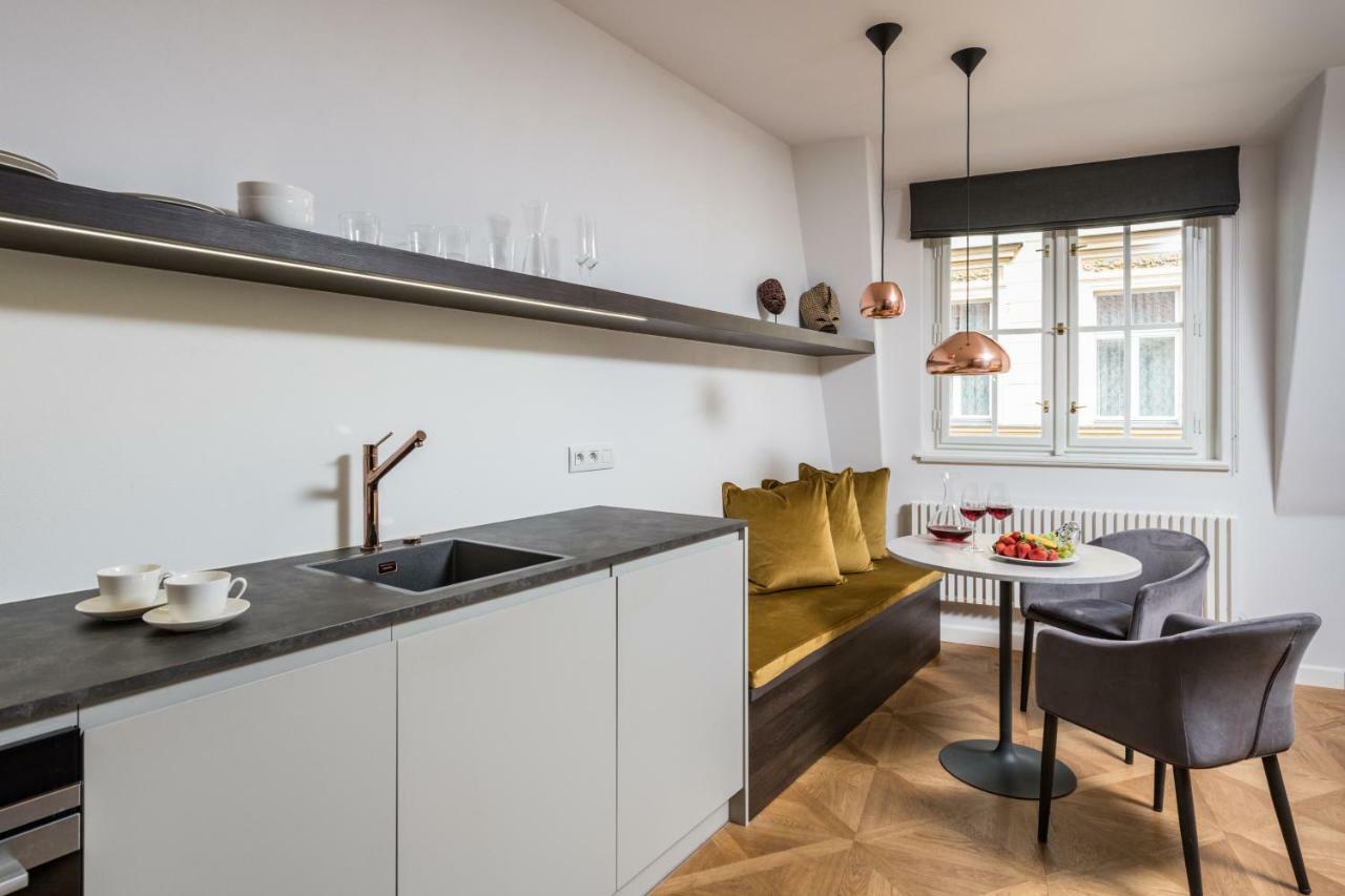 Exclusive Old Town Near Charles Bridge Prag