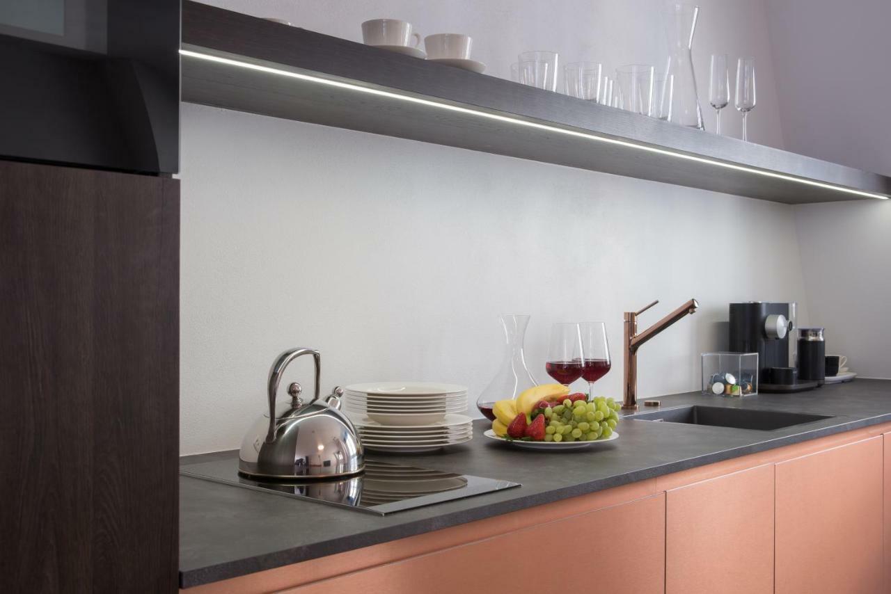 Exclusive Old Town Near Charles Bridge Apartment