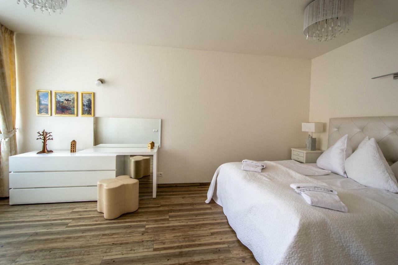 Unique Charles Bridge 2bdr Apartment.