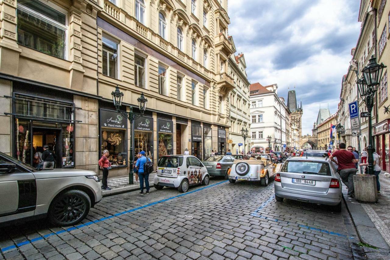 Unique Charles Bridge 2bdr Apartment. Prague