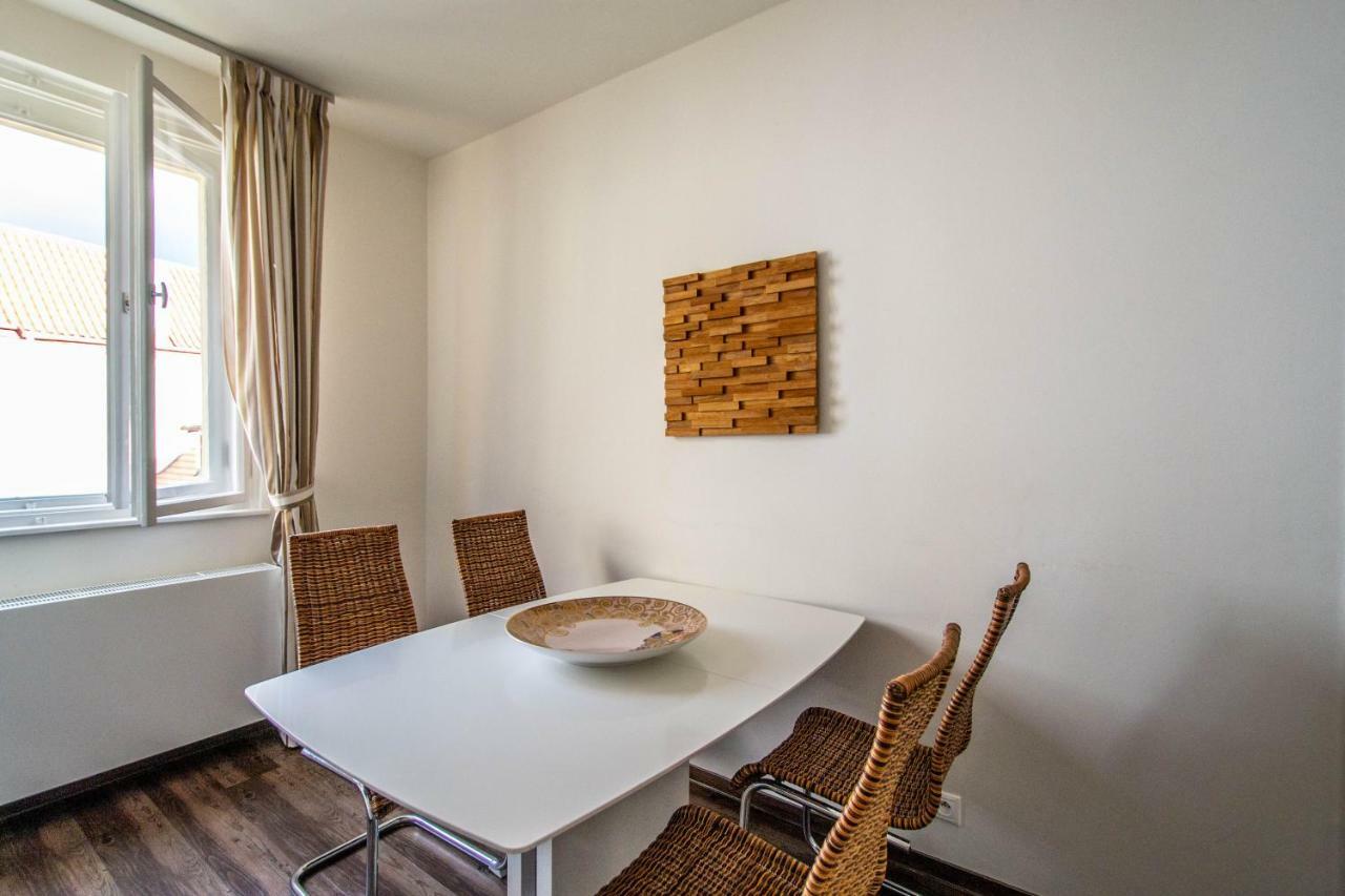 Appartement Unique Charles Bridge 2bdr Apartment. *