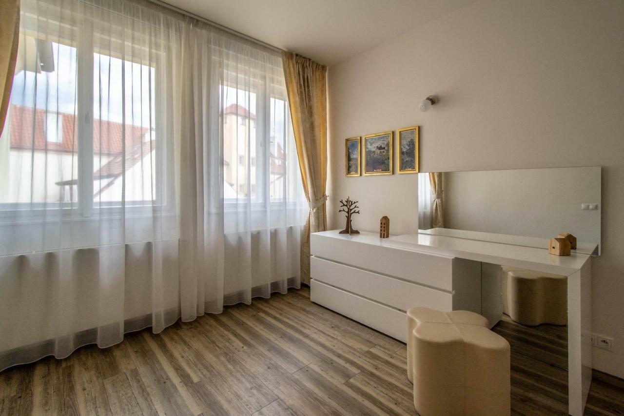 Unique Charles Bridge 2bdr Apartment. *