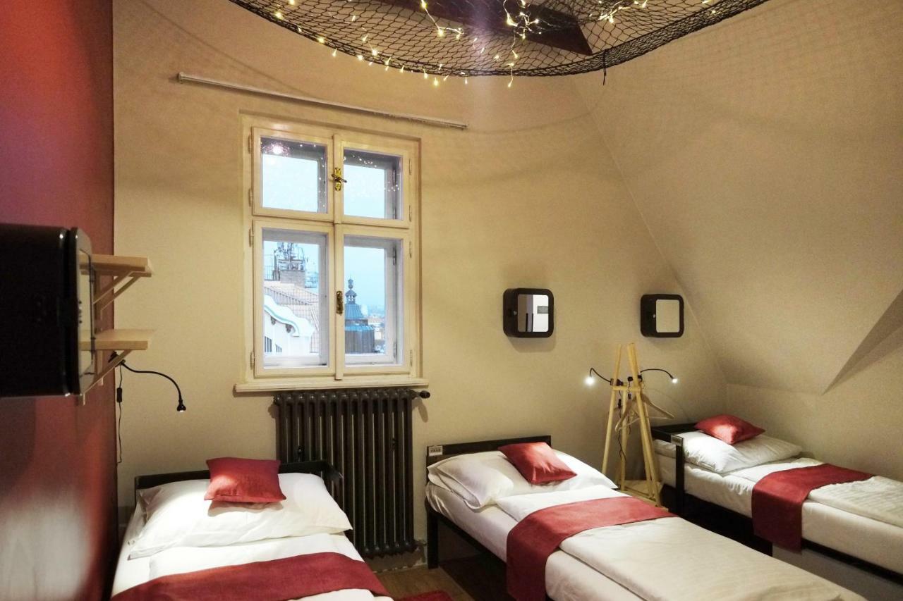 Hostel Czech *