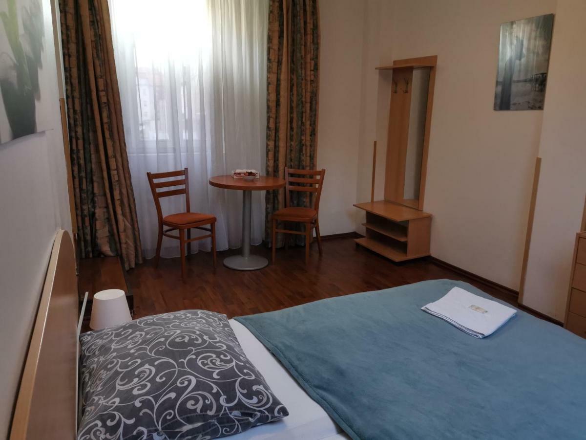 Aparthotel Auspicie Prag