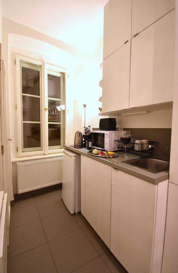 Charming Old Town Centre Studio *