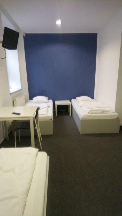 & Letov Hostel *