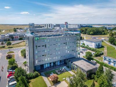 Otel Airport By Ihg 4*