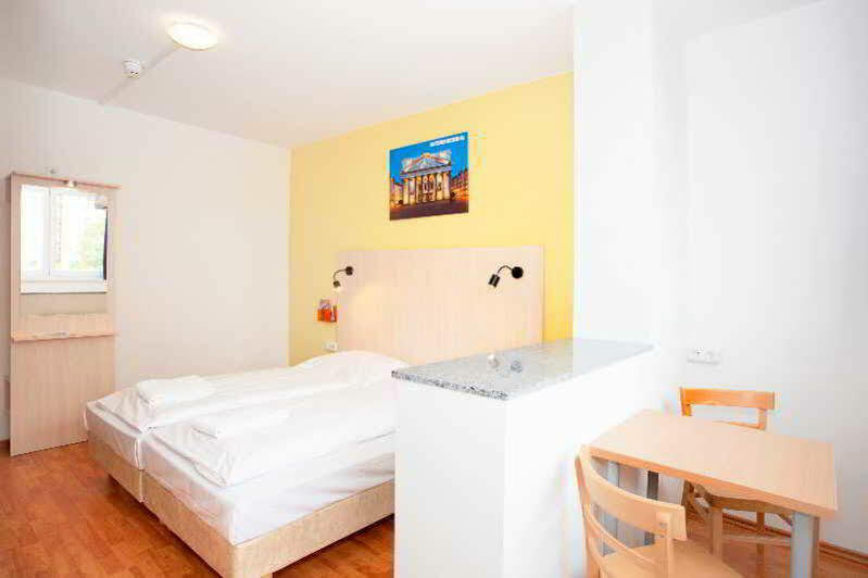 Hostel A&o Metro Strizkov *