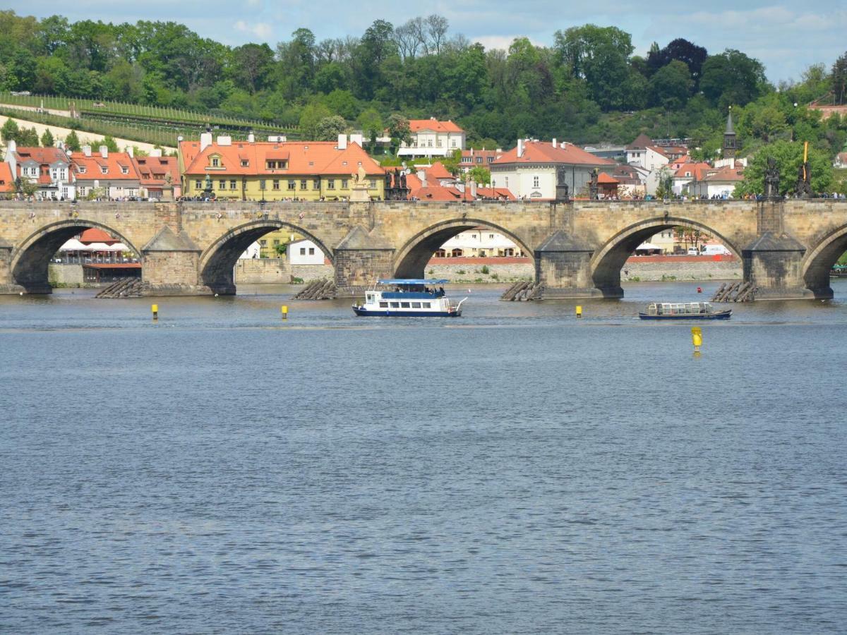 Unique In Near River Vltava Daire *