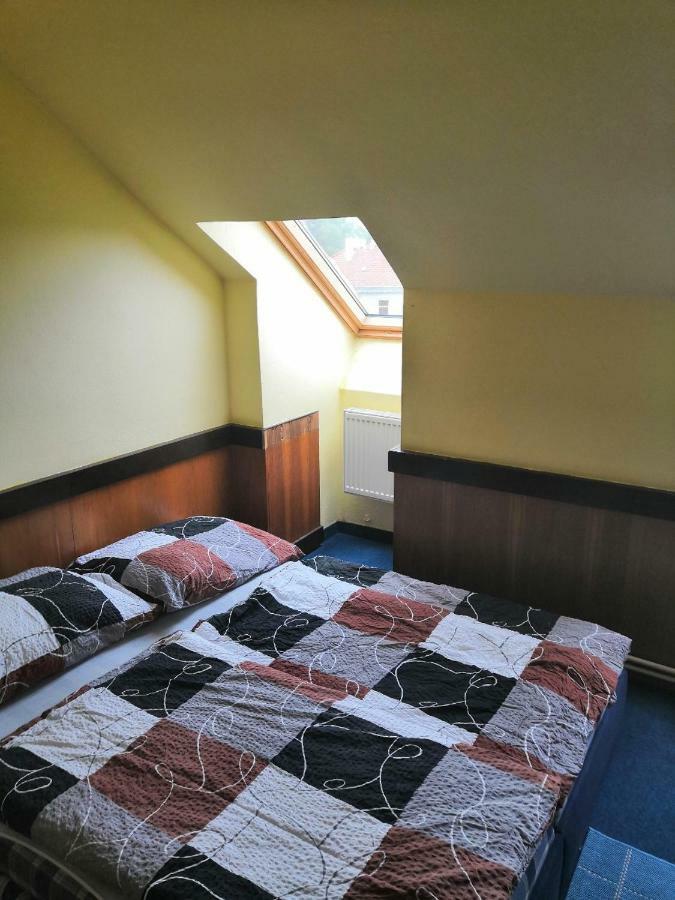 Damiell Hostel *