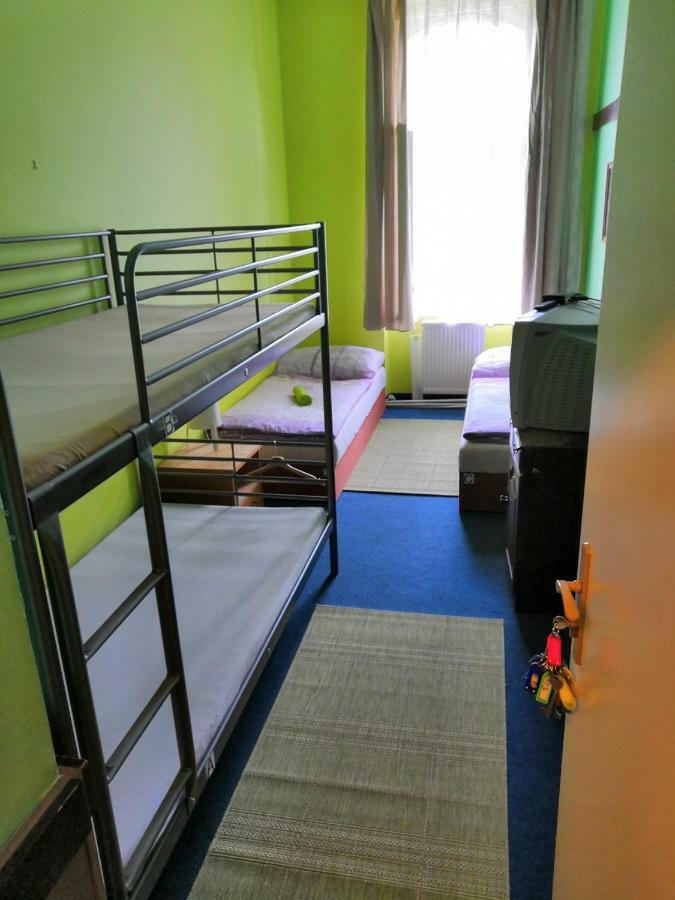 Damiell Hostel