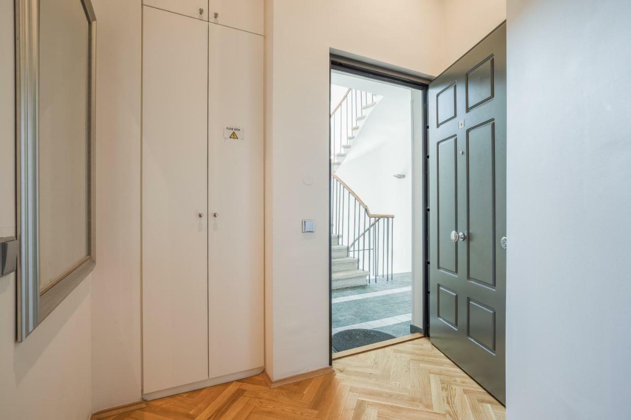 Art Ii Apartment Prague