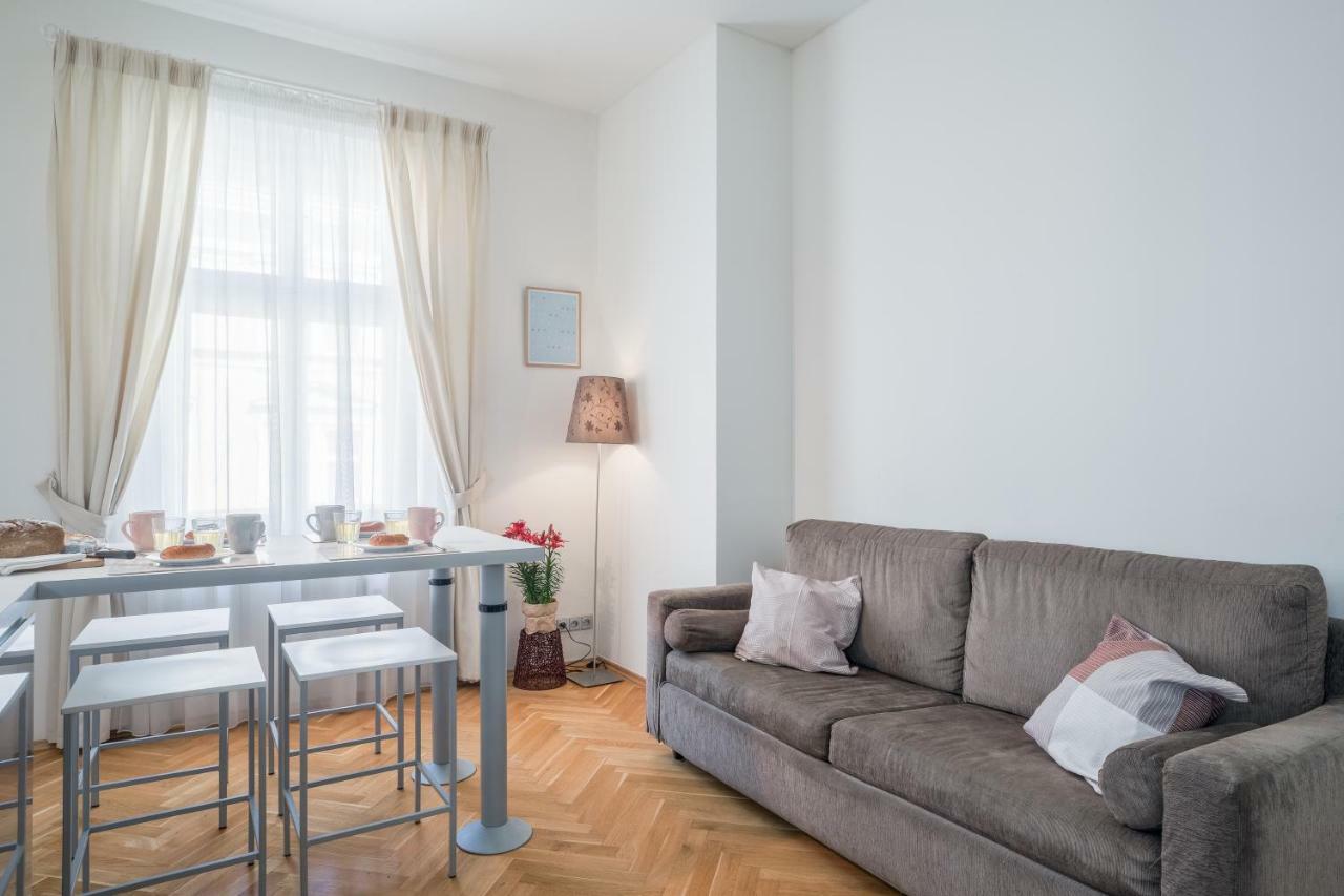 Art Ii Apartment Prague