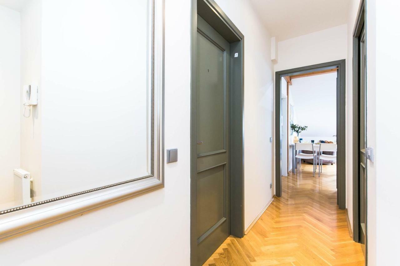 Art Ii Apartment Prague