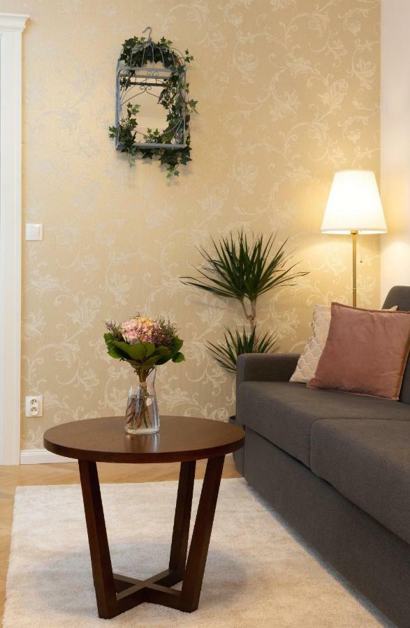 Apartment Seno6 *