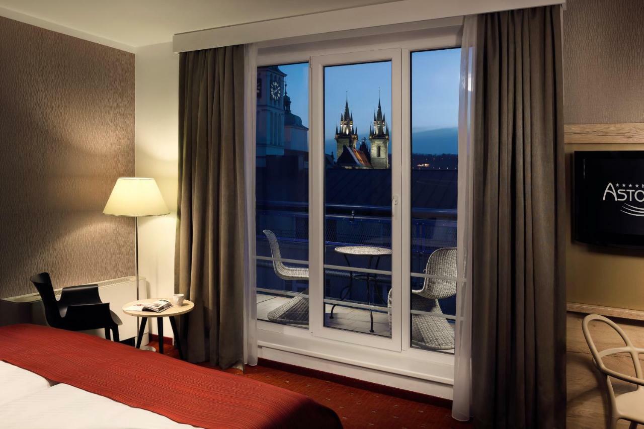 Astoria Hotel 4*