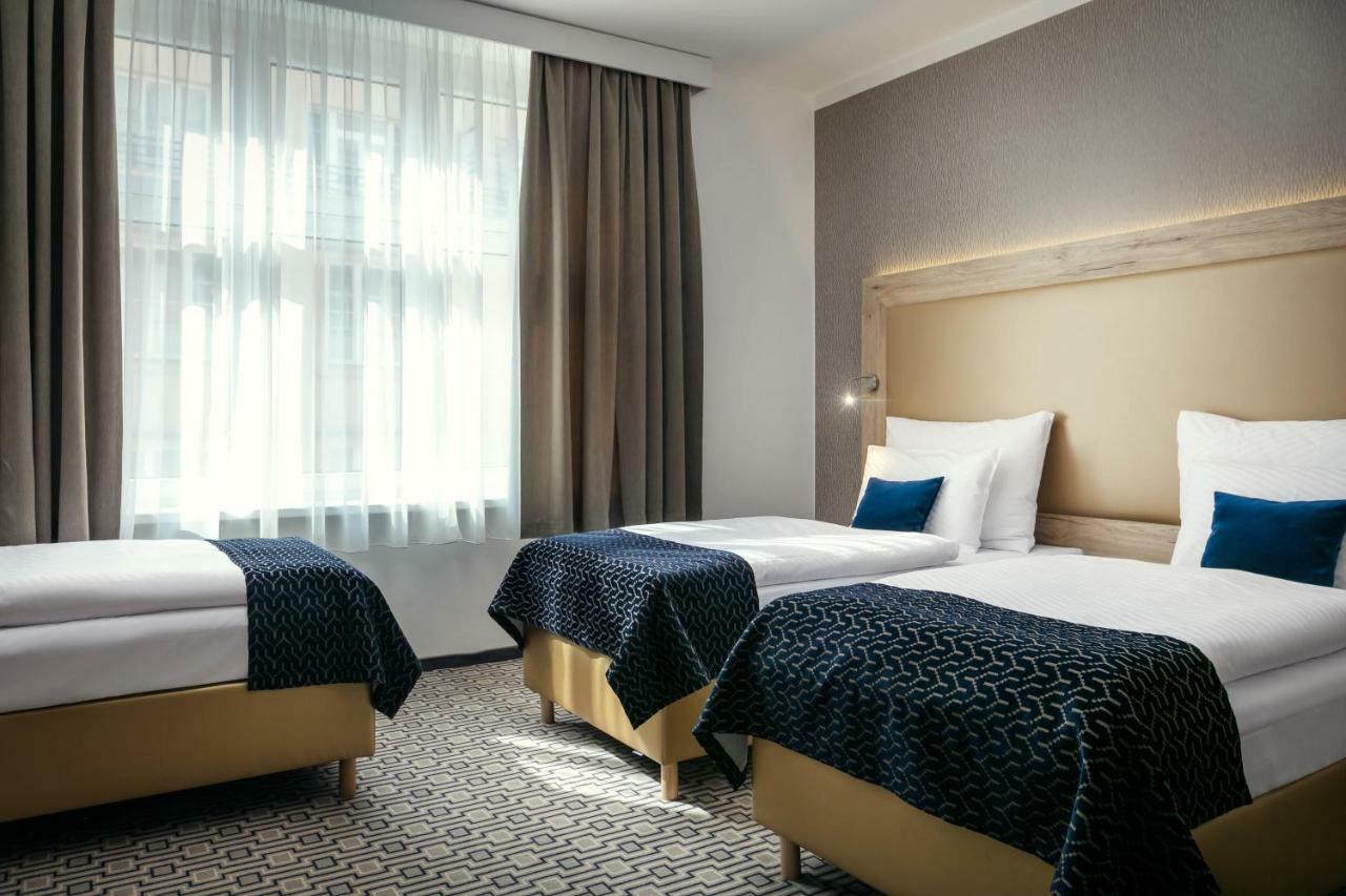 Astoria Hotel 4*