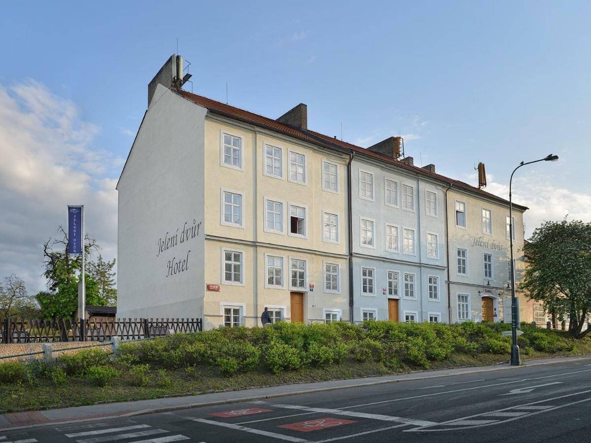 Hotel Ea Jeleni Dvur Castle 3*