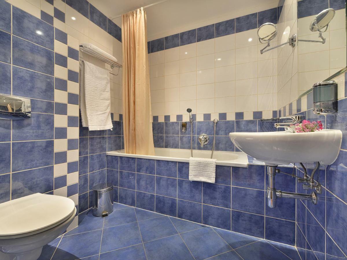 Hotel Ea Jeleni Dvur Castle