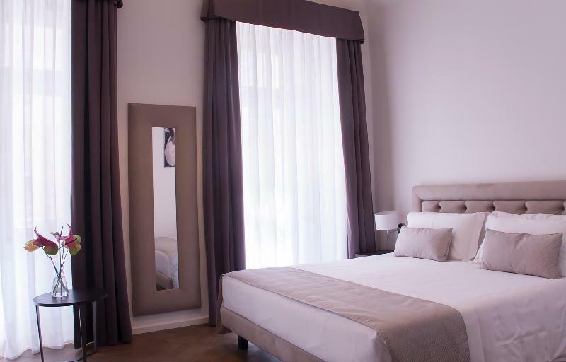 Limehome Halkova 4* Prague