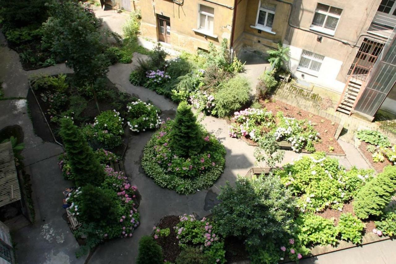 Spacious Elegance In The Heart Of Old Town Daire Prag