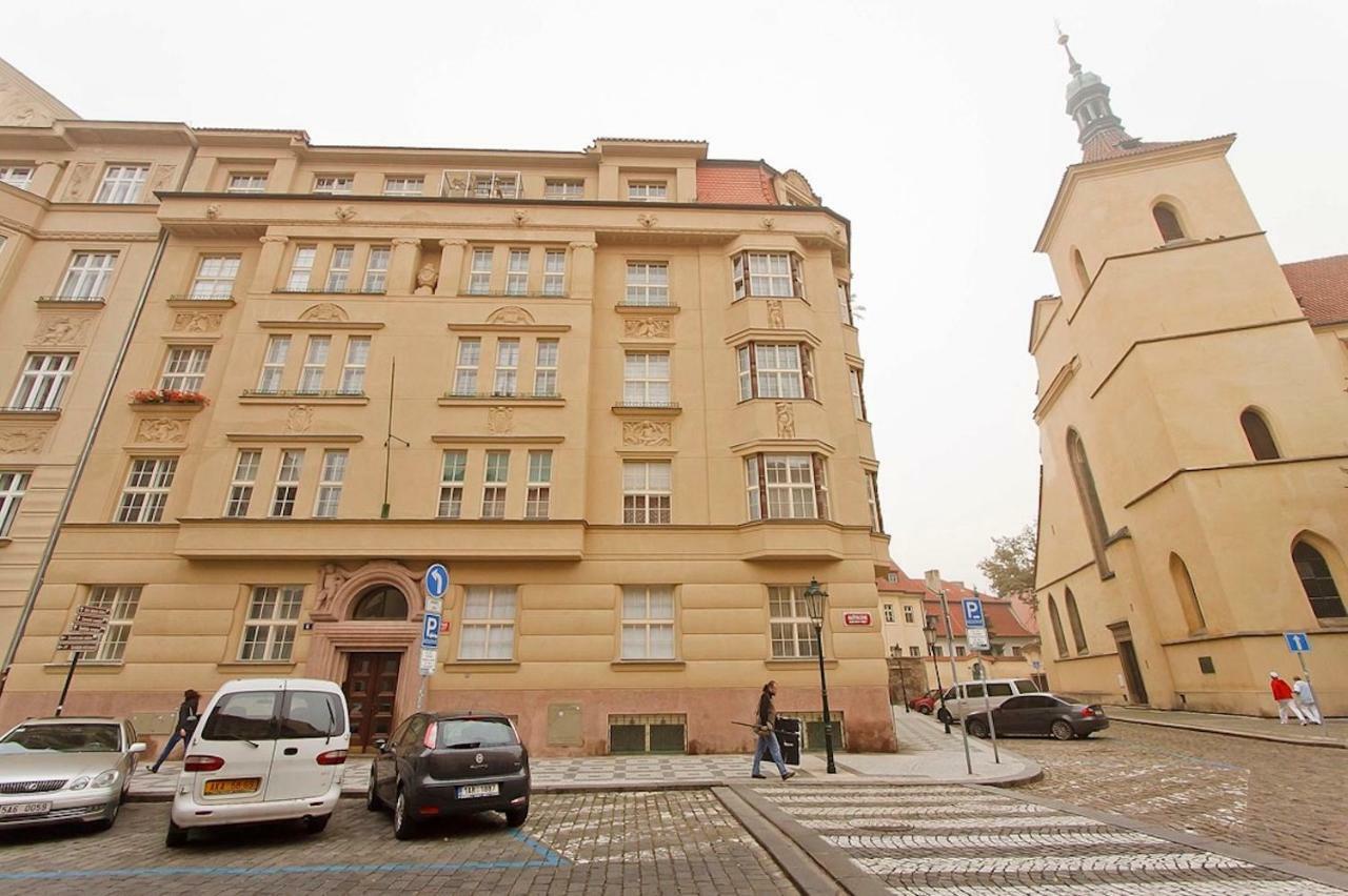 Spacious Elegance In The Heart Of Old Town Daire *