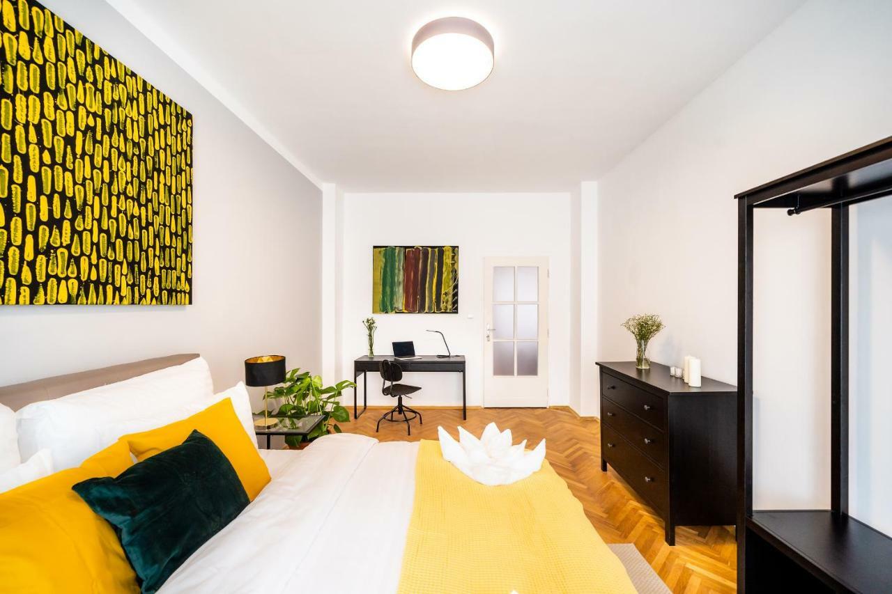 Michal&michael's Daire Prag