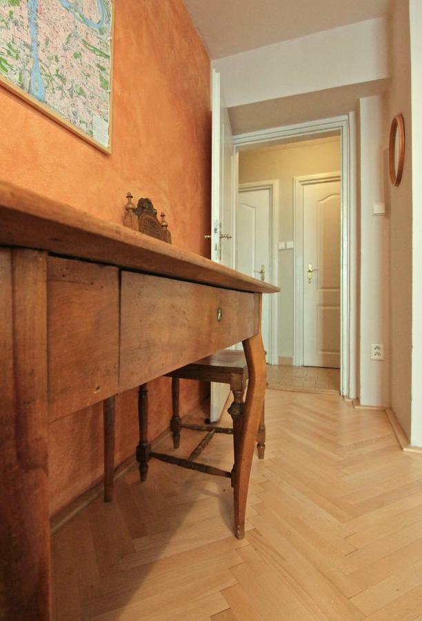 Apartment Mala Strana 1 *