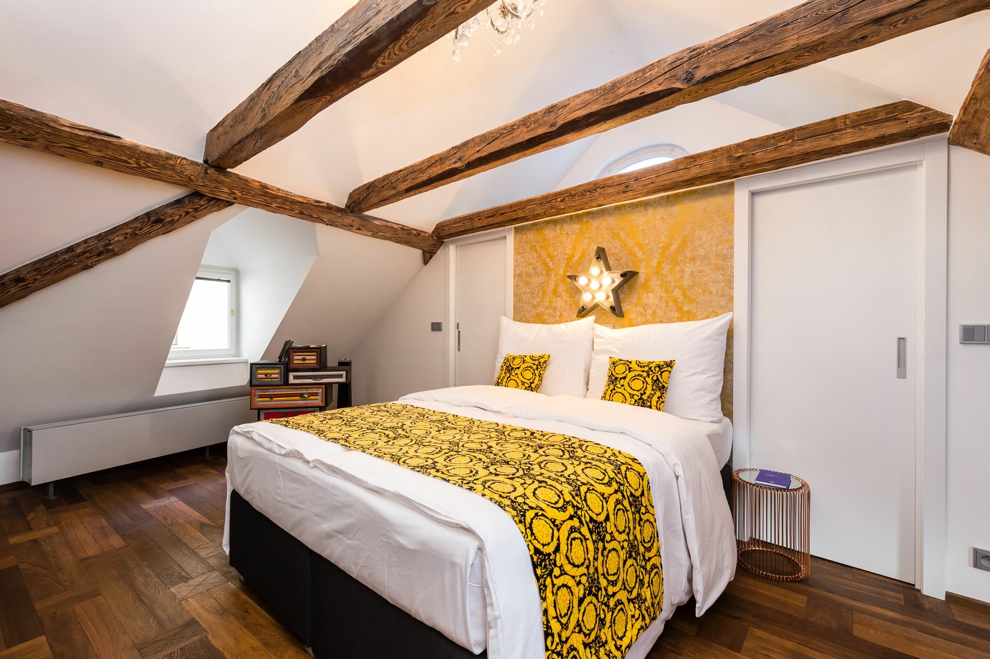 Empirent Castle Apartment