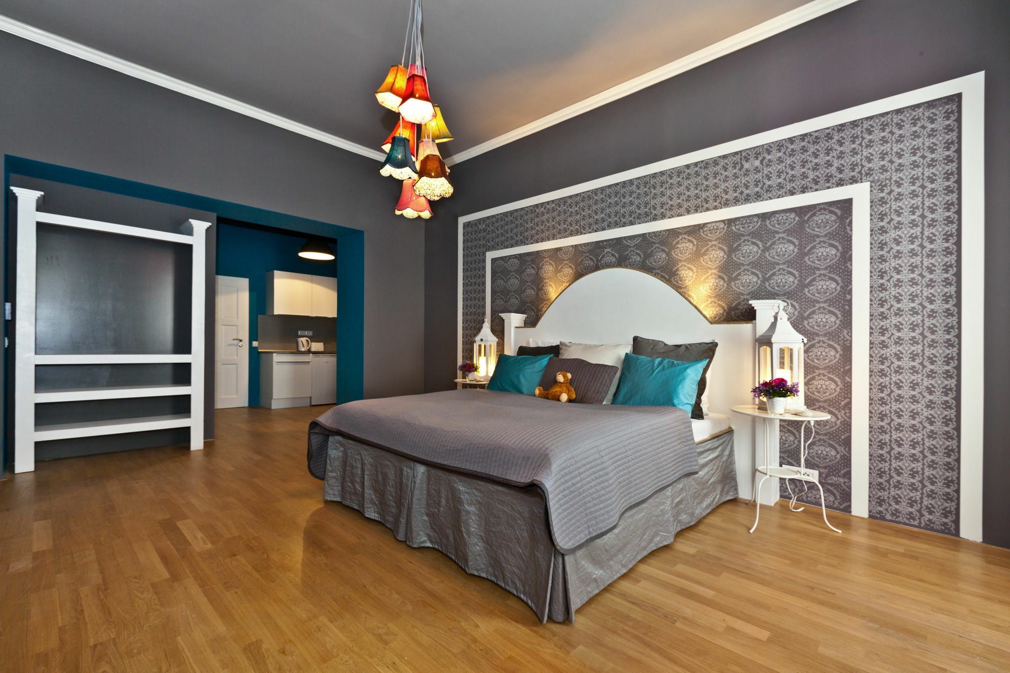 Royal Aparthotel 4*