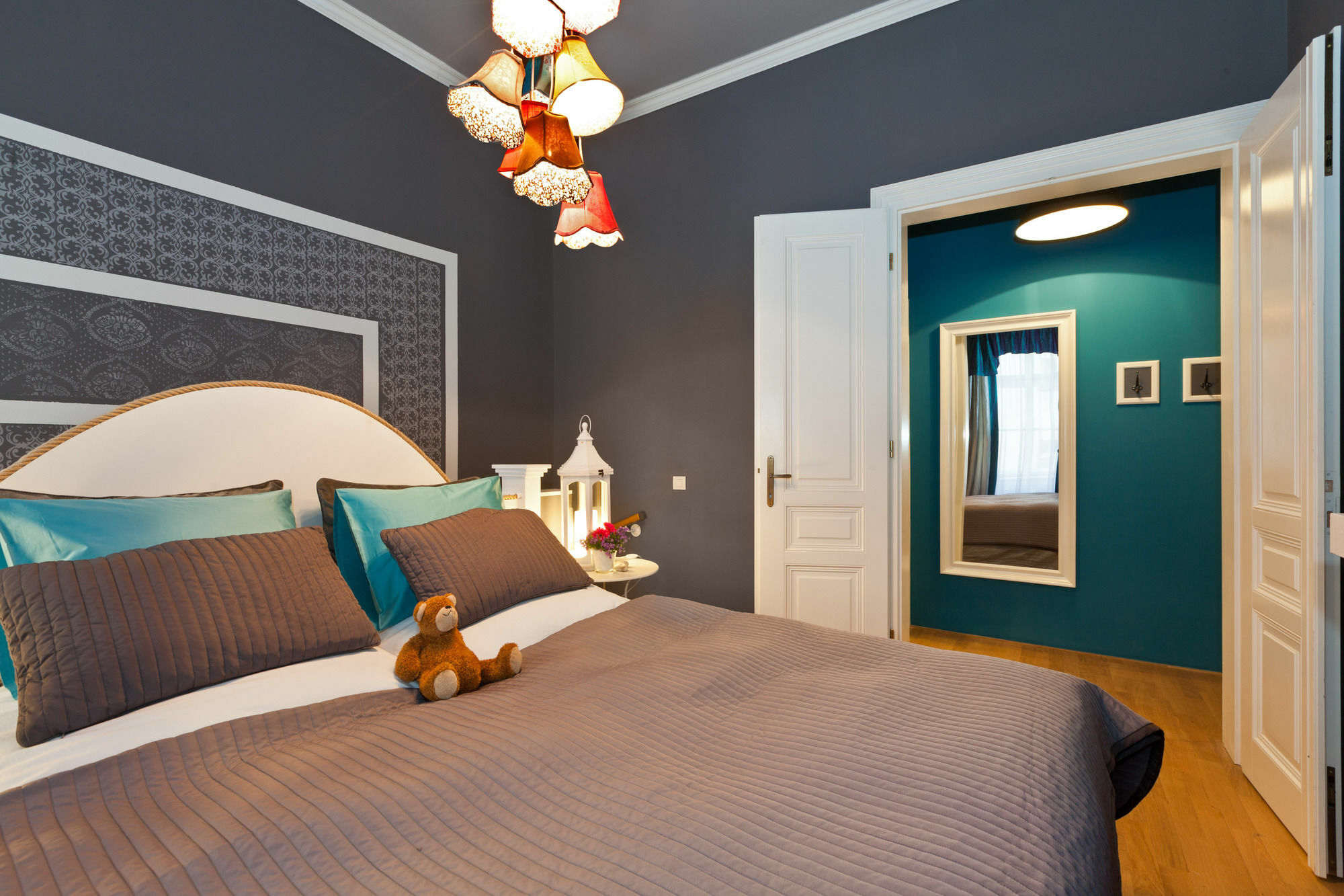 Royal Aparthotel 4*