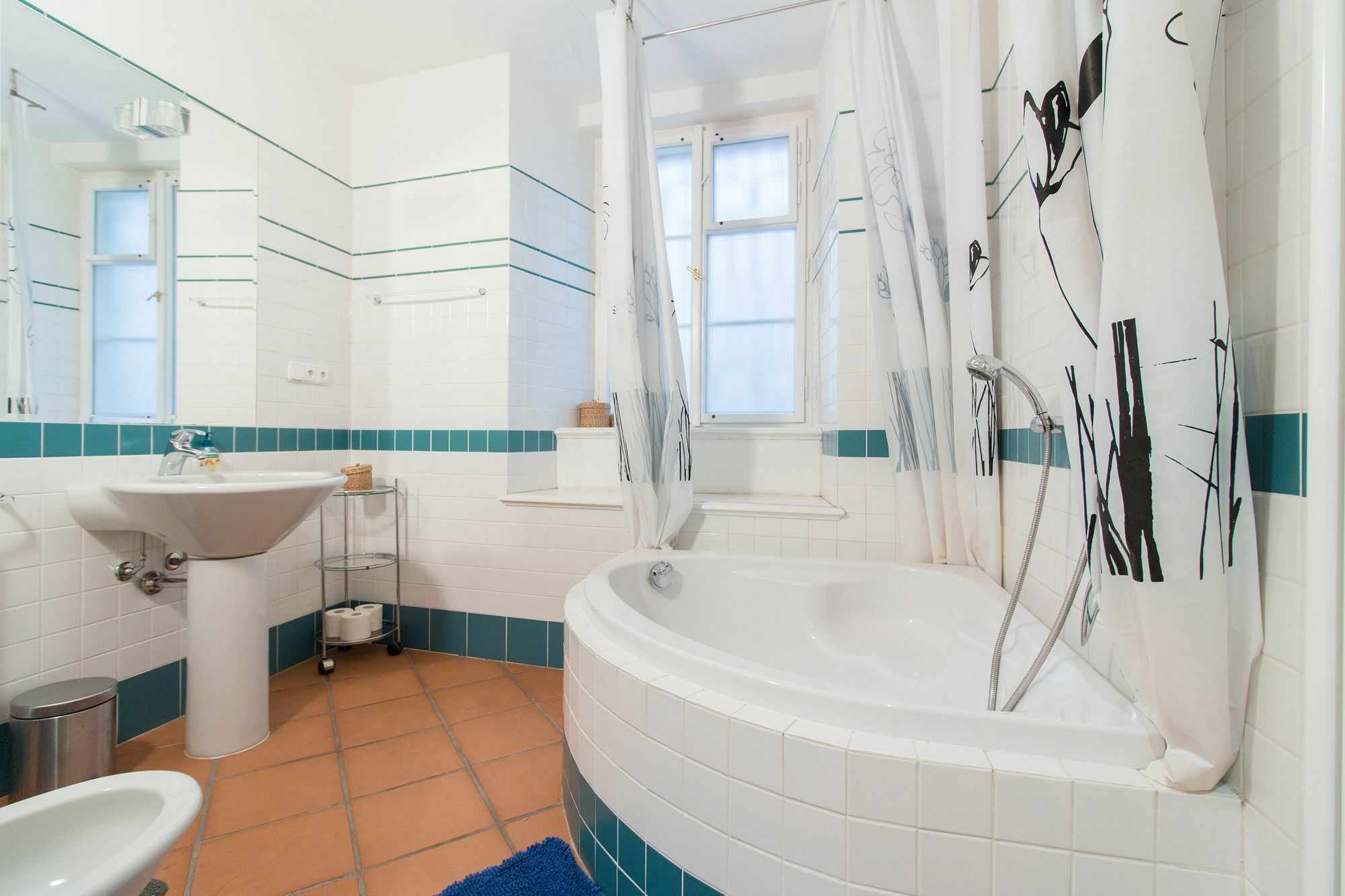 Apartment Attic Hroznova - Charles Bridge