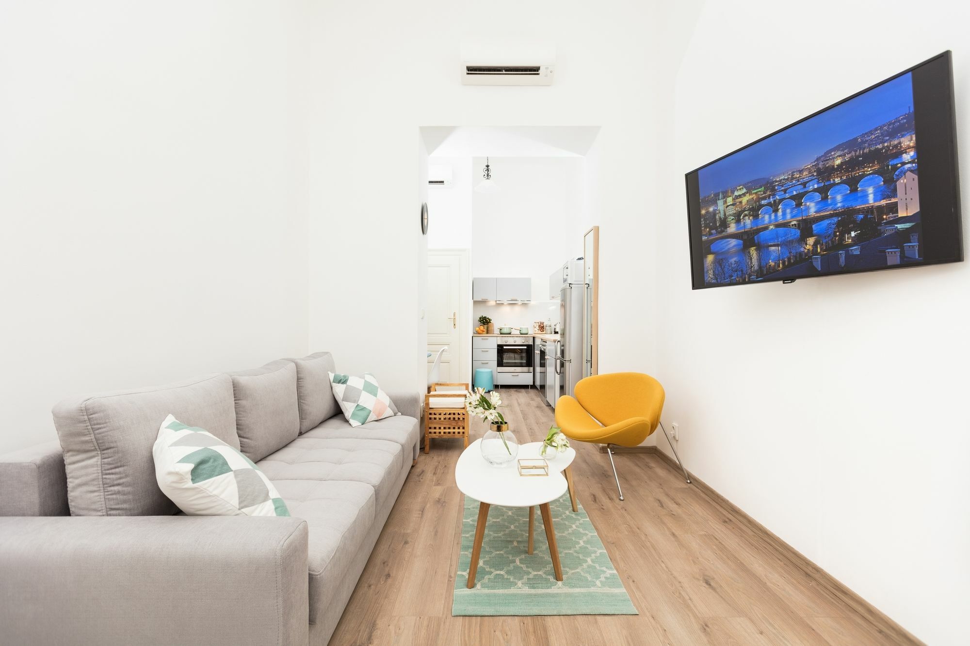 Chill Aparthotel