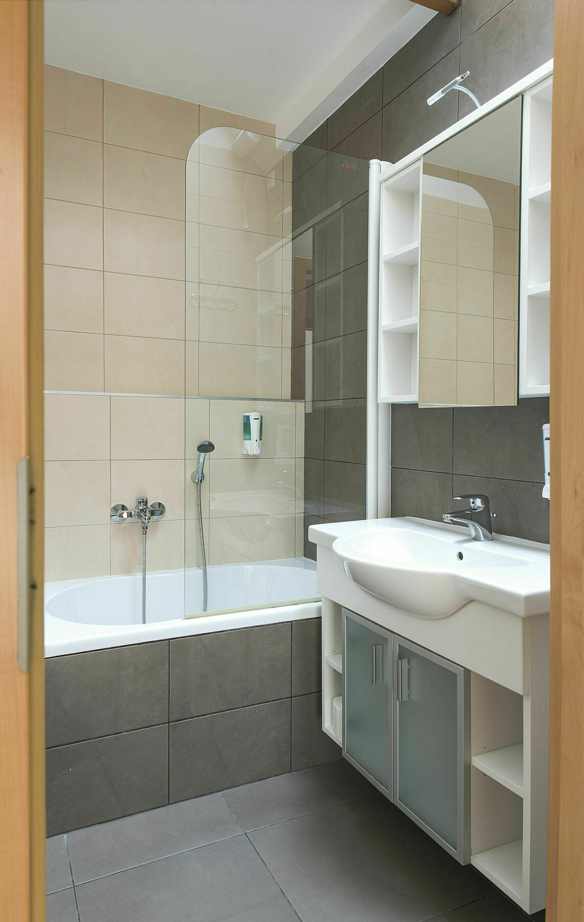 Downtown Kodanska Apart Otel