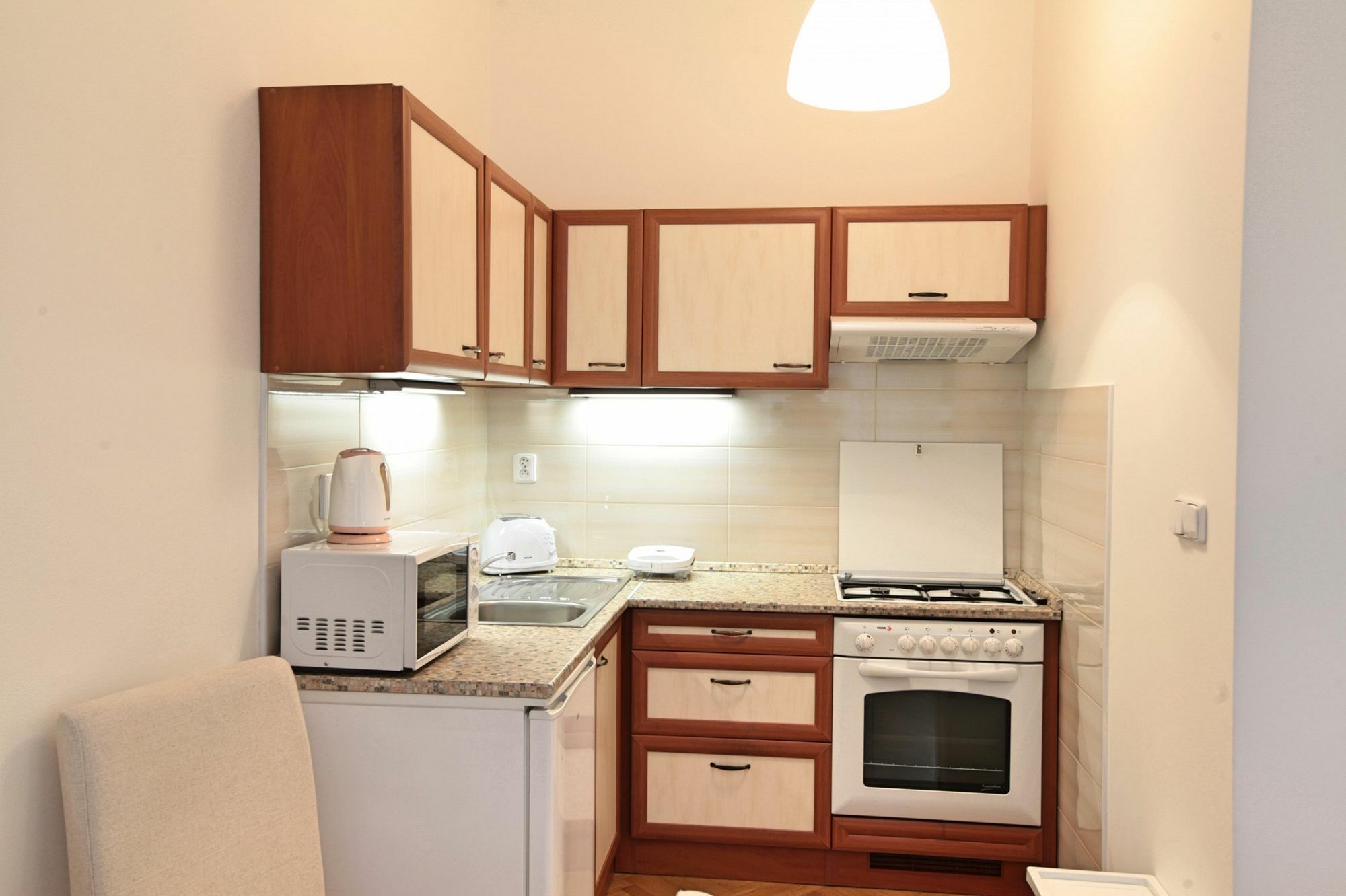 Angel Aparthotel 3*