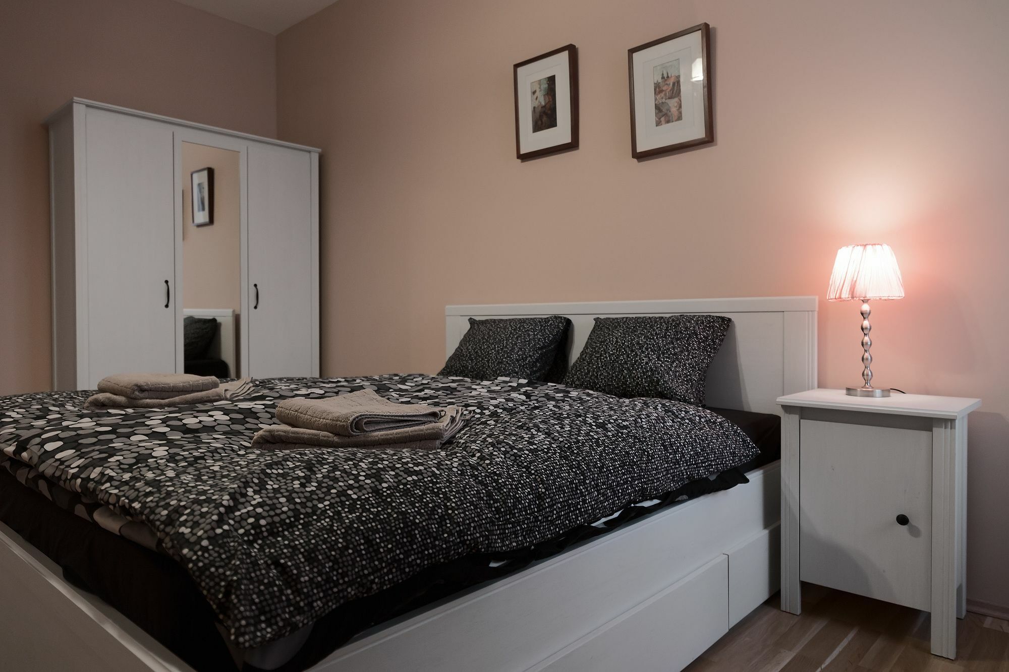 Apartment For 10 Guests Center Of