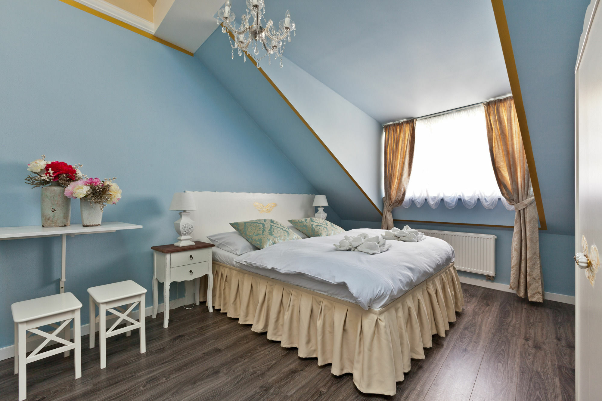 Cathedral Aparthotel