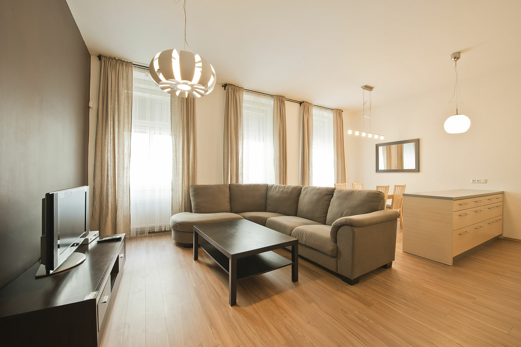 Downtown Kodanska Apart Otel