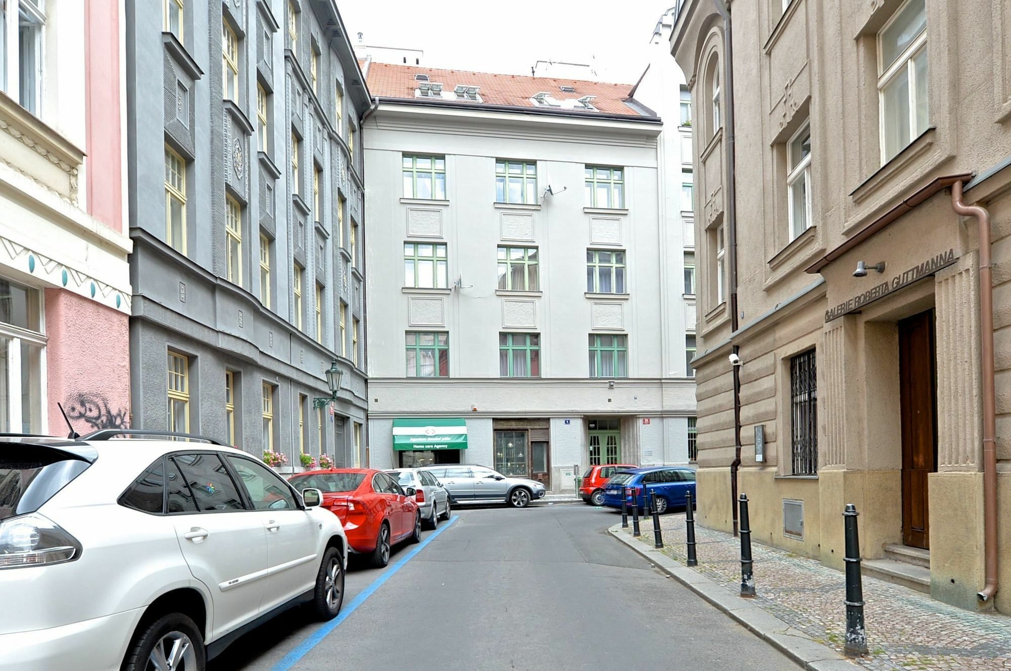 Legerova 33 Apart Otel