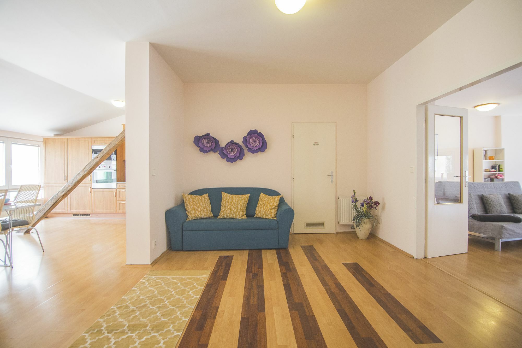 Good Time Duplex Apartment