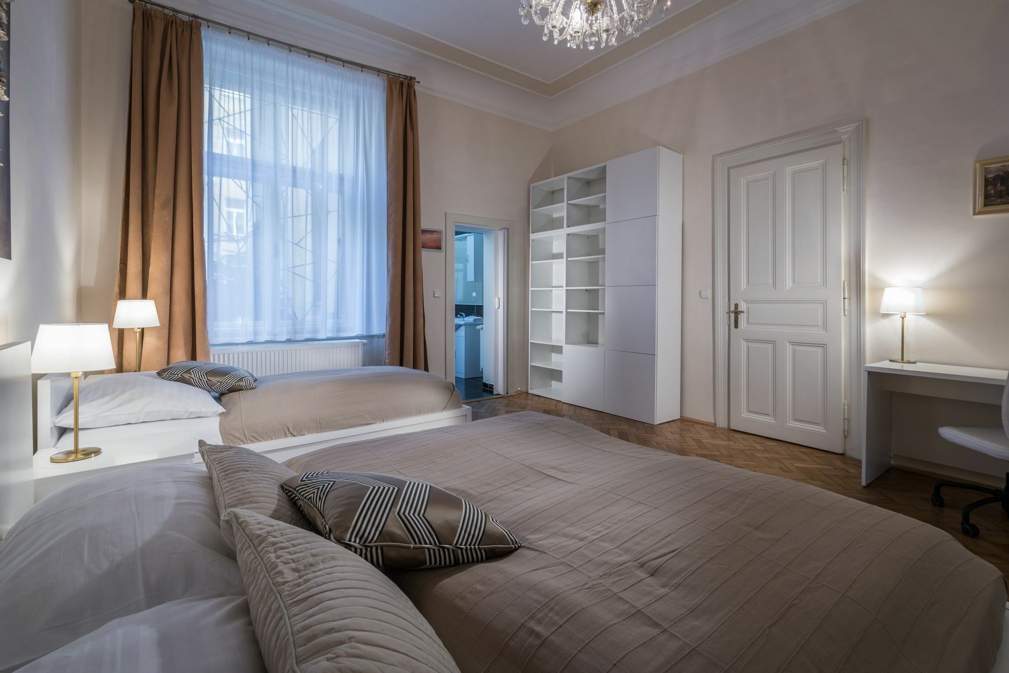 Legerova 33 Apart Otel