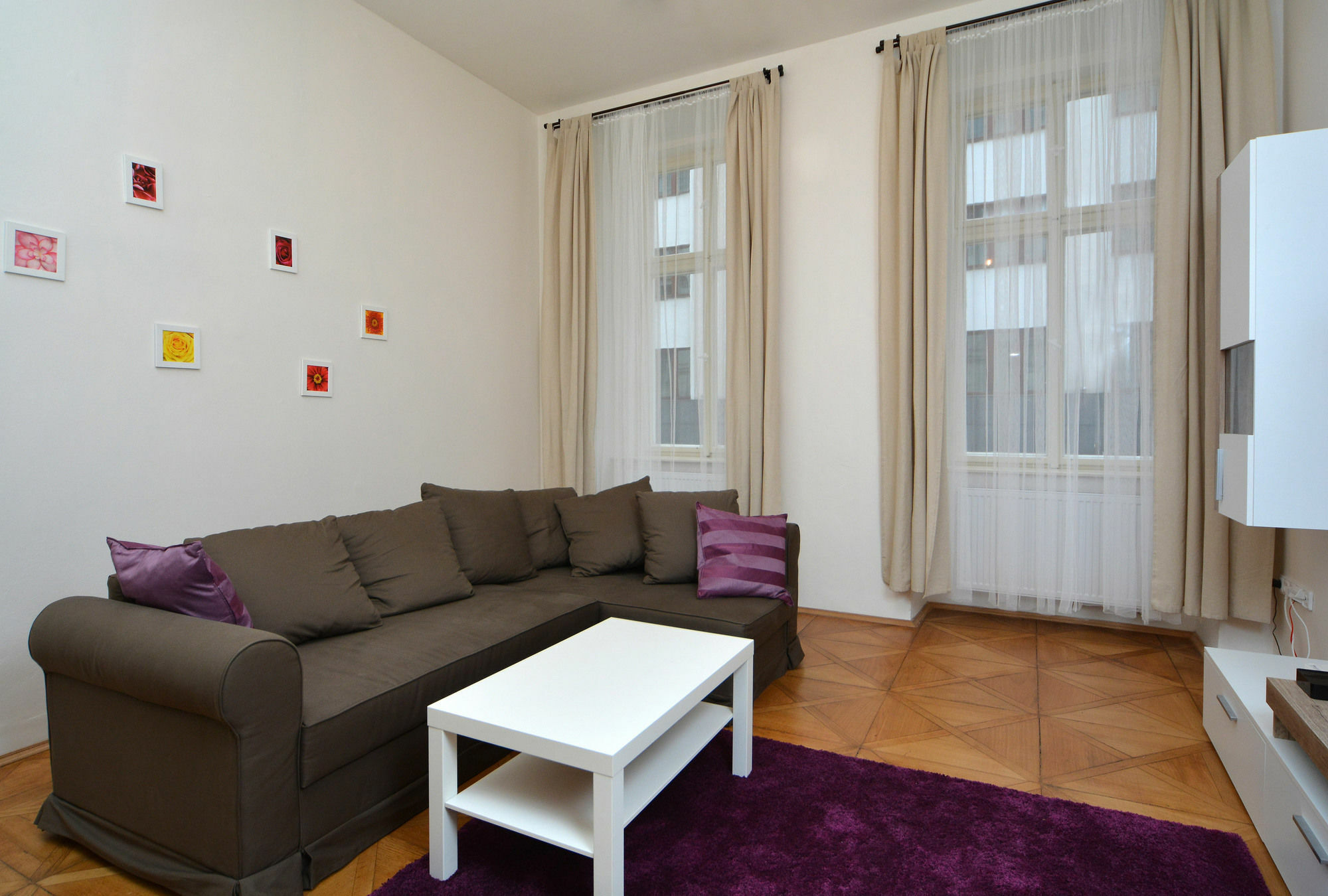 Mivos Apartment