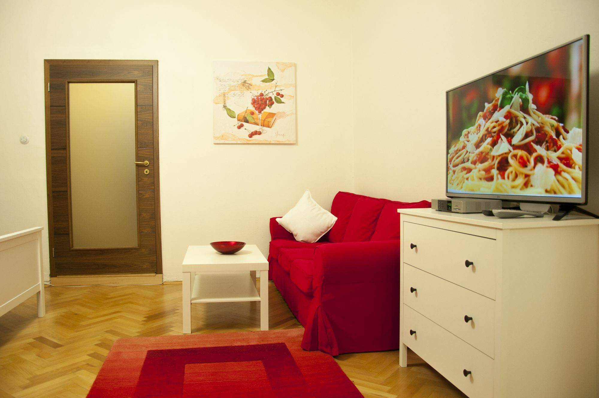 Cherry Charm Prag