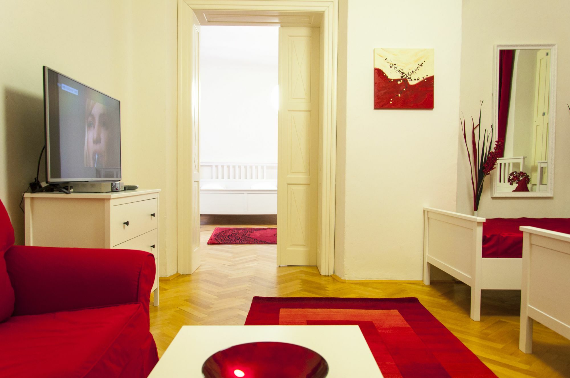 Cherry Charm Daire *
