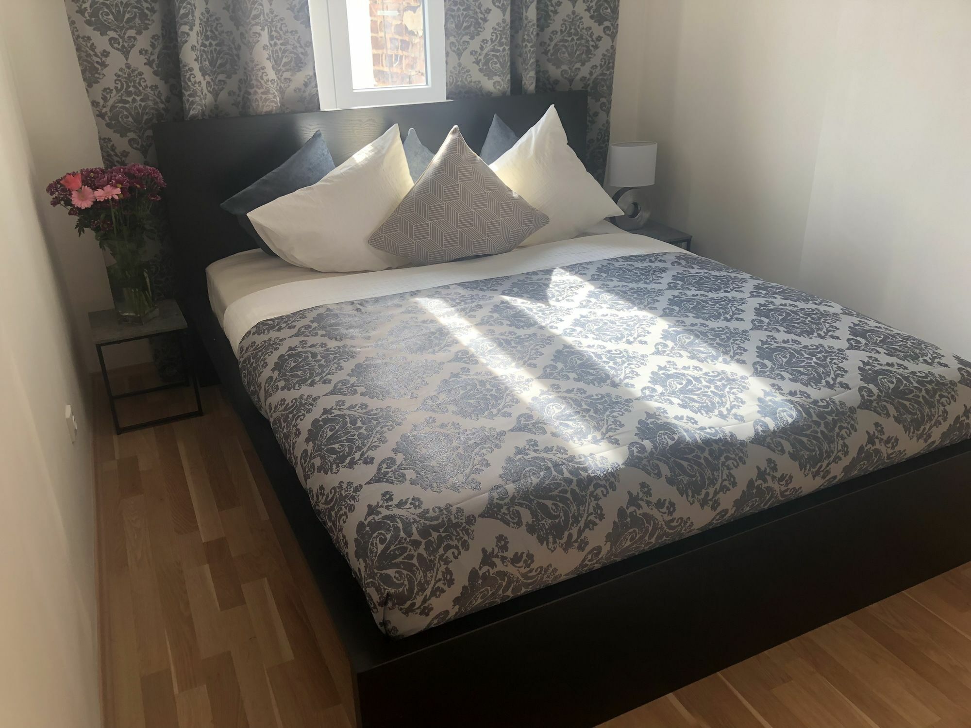 Apartment On The *