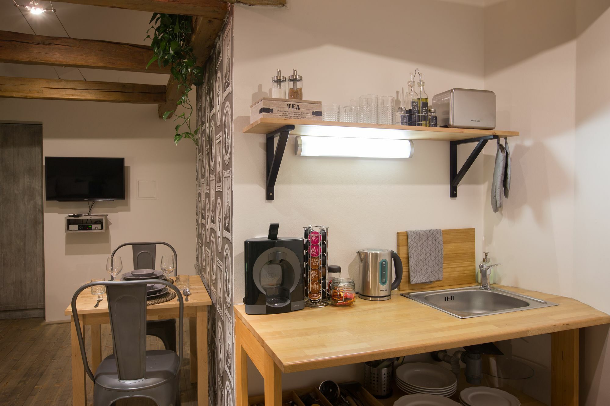 Gigantic Boho Chic 3 Bedroom 3 Bathroom Loft With Hanging Chair Appartement Prague