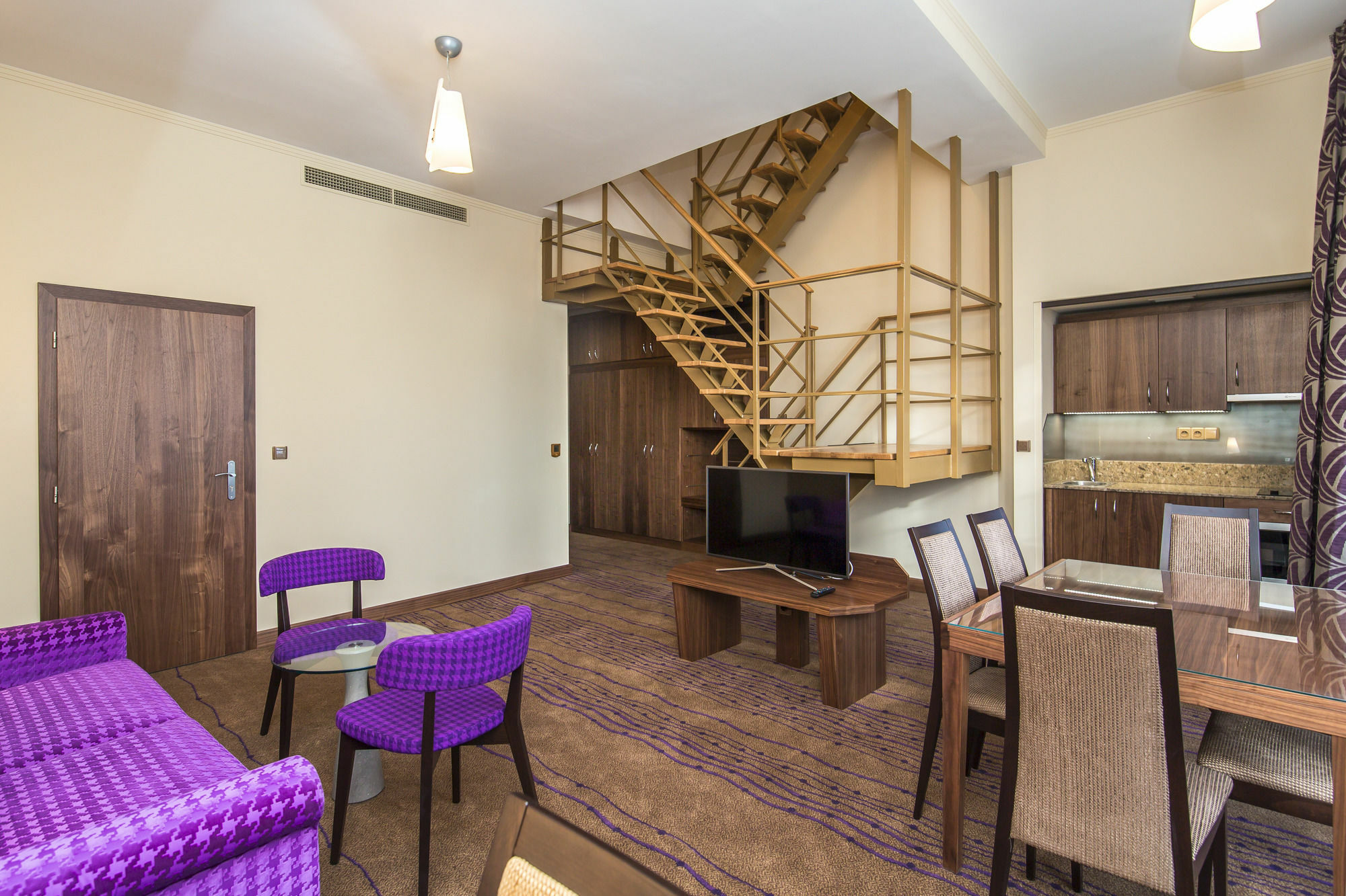 Hotel Merchant's Crown 4*