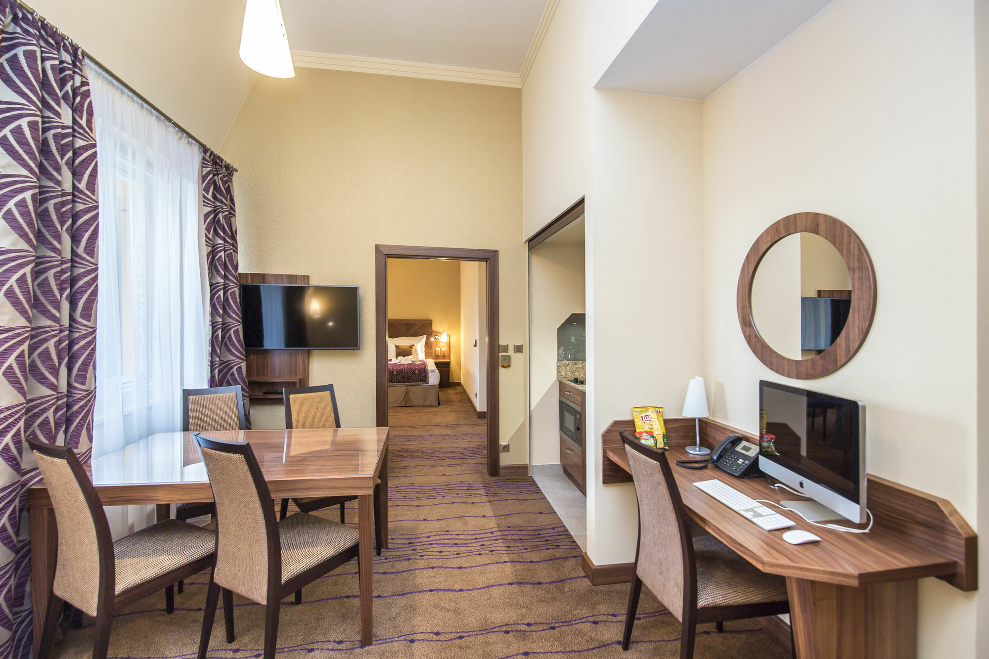Hotel Merchant's Crown 4*