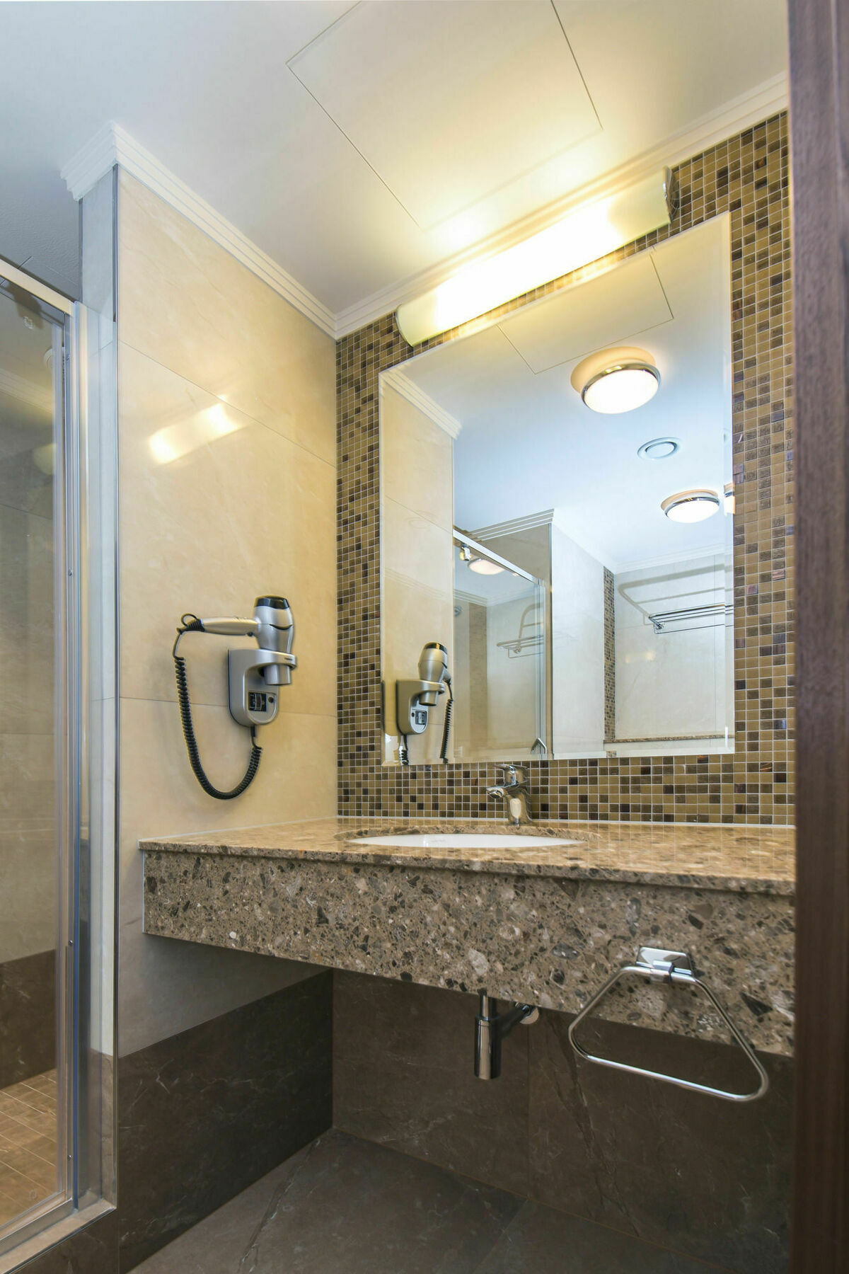 Merchant's Crown 4* Prague